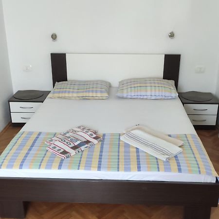 Apartment Iv&An Makarska Esterno foto