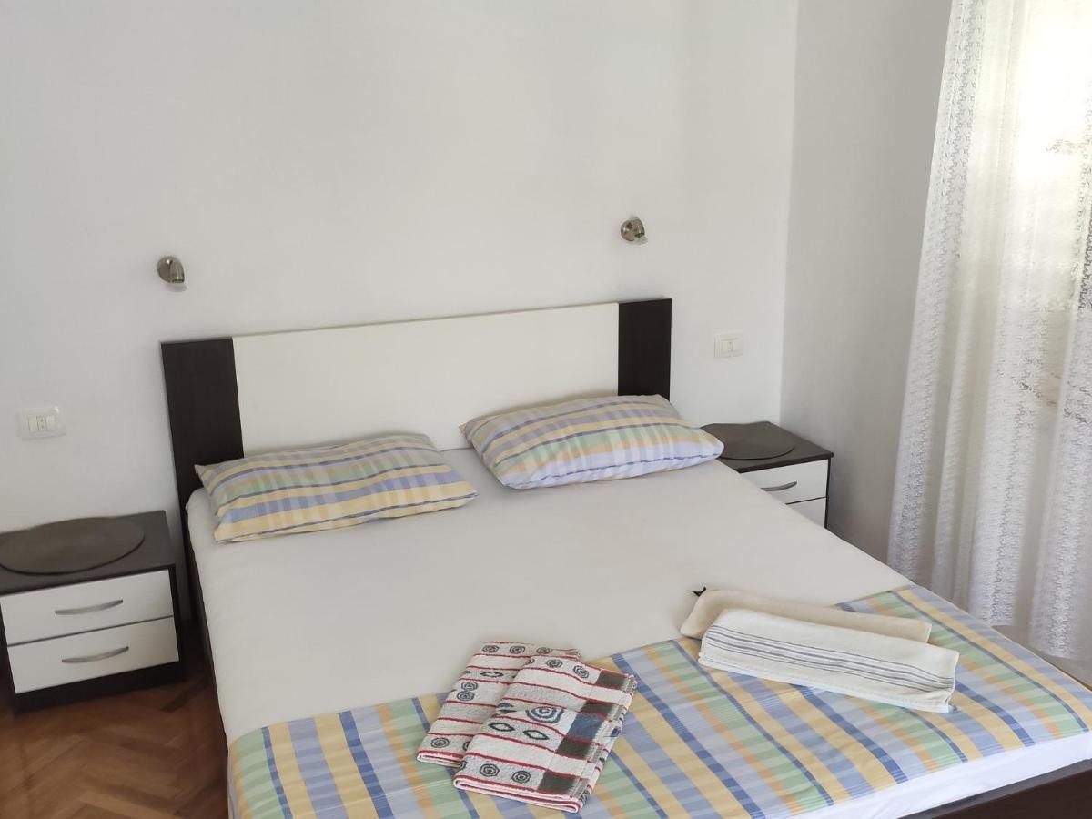 Apartment Iv&An Makarska Esterno foto